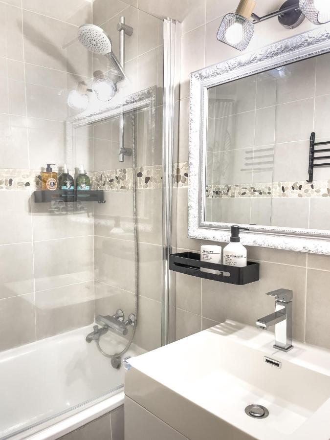 Appartement Lumineux 1 Chambre Hypercentre Place St Jean Valence  Kültér fotó